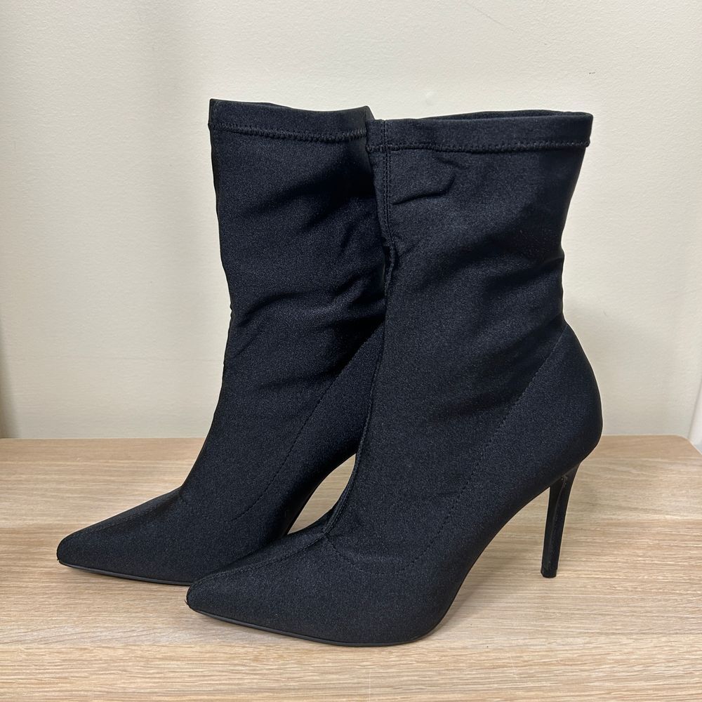 Forever 21 Stiletto Sock Boots Womens Size 8 Black Pointed Toe Witchy Whimsigoth
